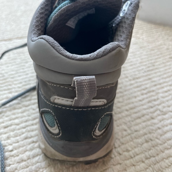 Eddie Bauer Lukla pro mid womens ankle rise hiking boot as good as new .US 7.5 . - Picture 7 of 9